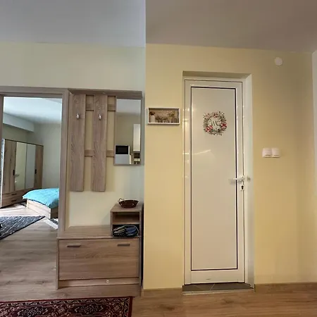 Bright & Comfy For 4 Guests & Free Parking 아파트