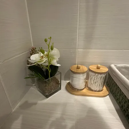 아파트 Bright & Comfy For 4 Guests & Free Parking 반스코