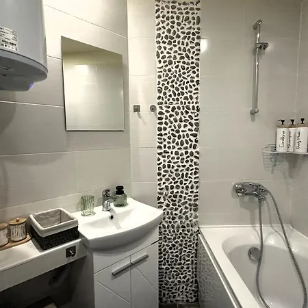 Bright & Comfy For 4 Guests & Free Parking * Bansko