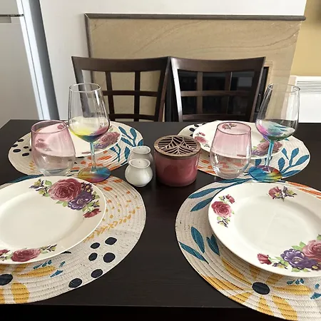 Bright & Comfy For 4 Guests & Free Parking Bansko