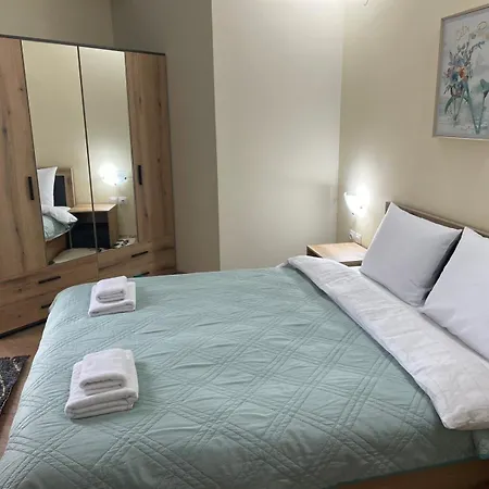 Cozy & Family For 4 Guests & Free Parking Apartment